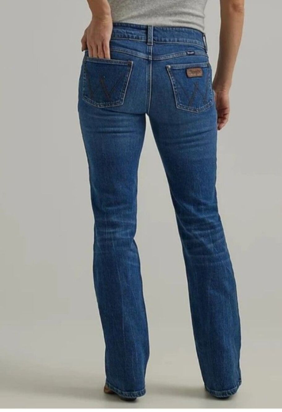 Wrangler Retro Mid Rise Boot Cut Jeans Size 30 x 32 Denim Jeans Western Rodeo